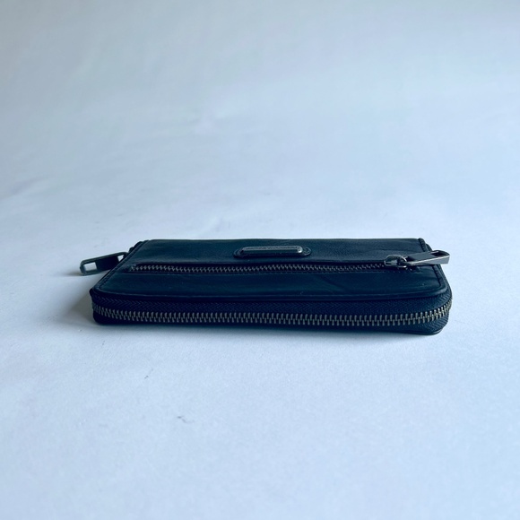 Rebecca Minkoff Black Leather RFID Blocking Zip Around Wallet - Picture 5 of 12